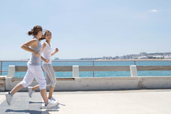 kalorienverbrauch joggen draußen mit freundin abnehmen