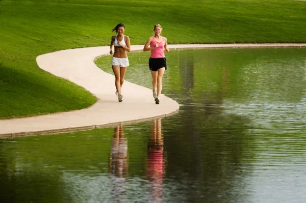 kalorienverbrauch joggen mit freundin gesund abnehmen