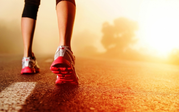 kalorienverbrauch-joggen-oder-fitness-gesund-abnehmen