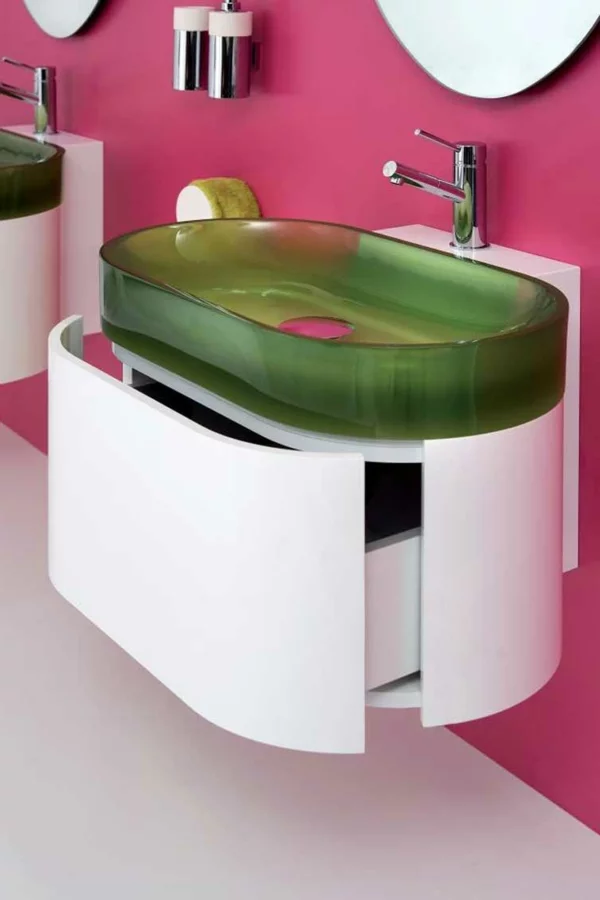 modernes badezimmer grünes waschbecken weißer unterschrank
