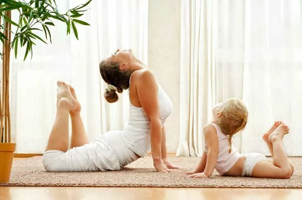 stress abbauen familie yoga