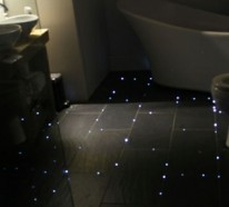 Badezimmer Boden – Badeinrichtung mit leuchtenden Fliesen