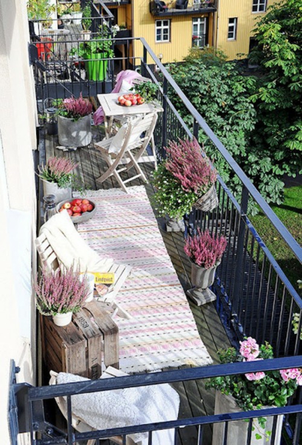 Frühlingsdeko basteln kleiner balkon gestalten kompakt