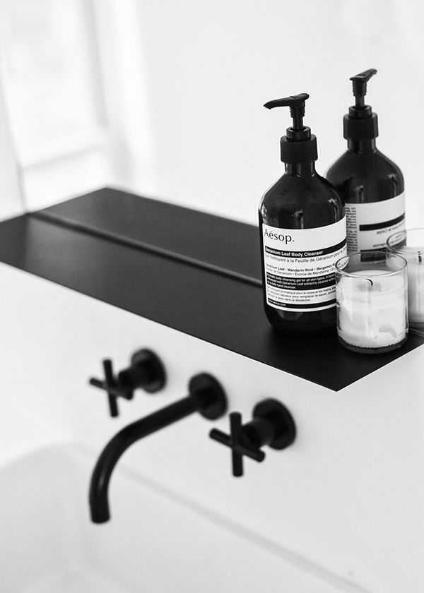 badezimmerarmatur rustikale badeinrichtung ideen spültischarmatur schwarz