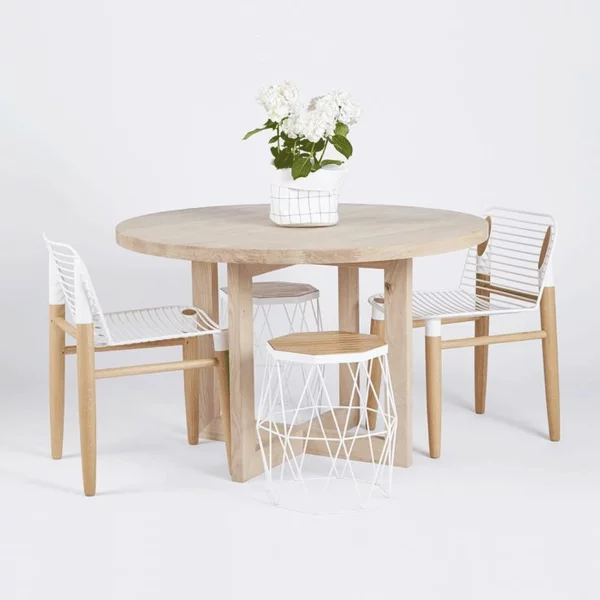 esszimmermöbel massiv esszimmertisch mit stühlen massivholzmöbel The Bondi Round Dining Table