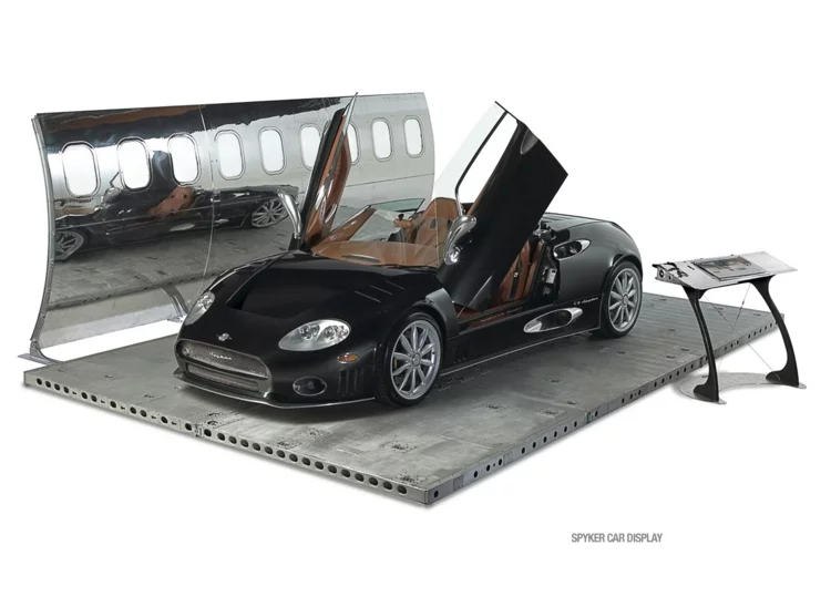 industrial design möbel ausgefallene möbel spyker car display