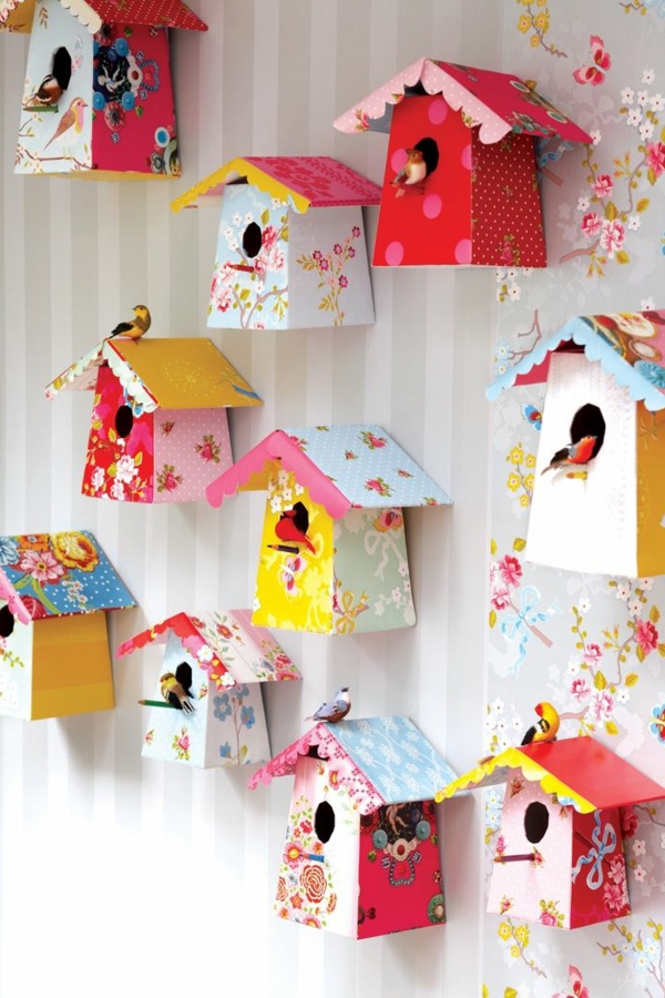 kinderzimmer dekorieren vogelhäuser an der wand