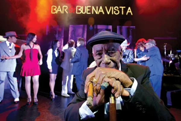 latino musik buenavista bar