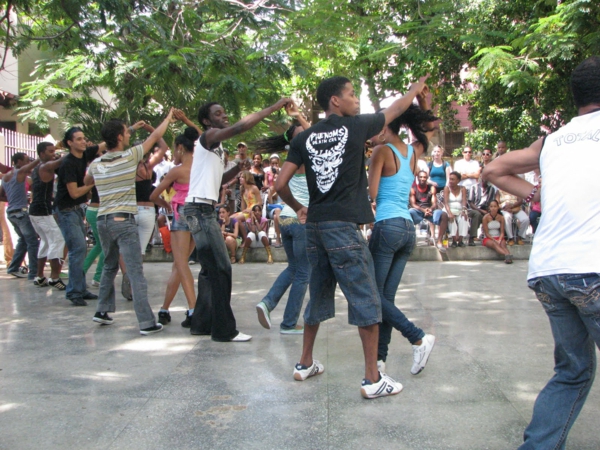 latino musik kubanische salsa straße