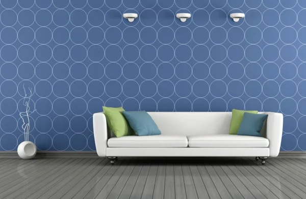 moderne tapeten wohnzimmer blaue wandtapete weißes sofa