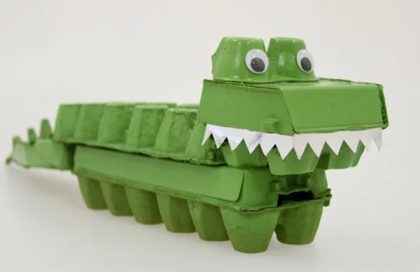 osterdeko basteln diy ideen grüner krokodil