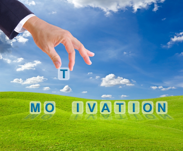 selbstmotivation motivation grüne wiese blauer himmel