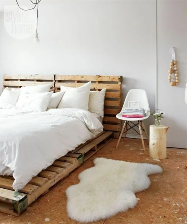 skandinavisch einrichten schlafzimmer lammfell teppich skandinavische wohnaccessoires