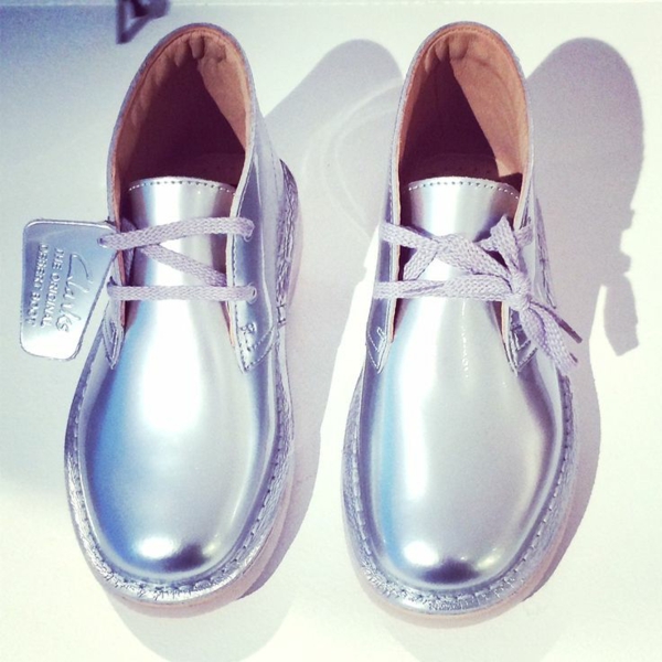 aktuelle modetrends ss2015 silberne kinderschuhe schuhmode Clarks shoes