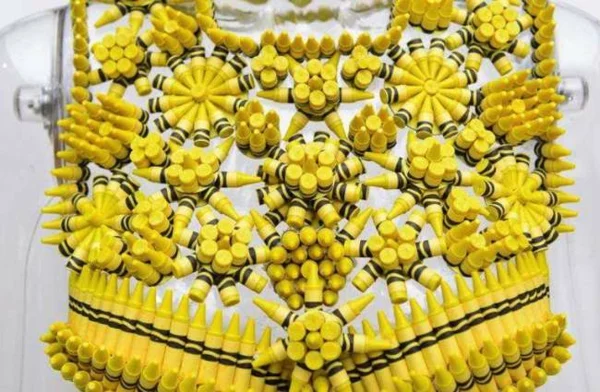ausgefallene kleider buntstifte crayola gelb kleid oben