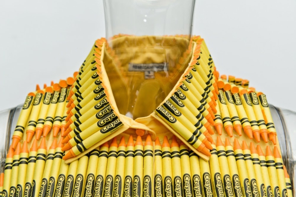 ausgefallene kleider buntstifte crayola gelb kragen