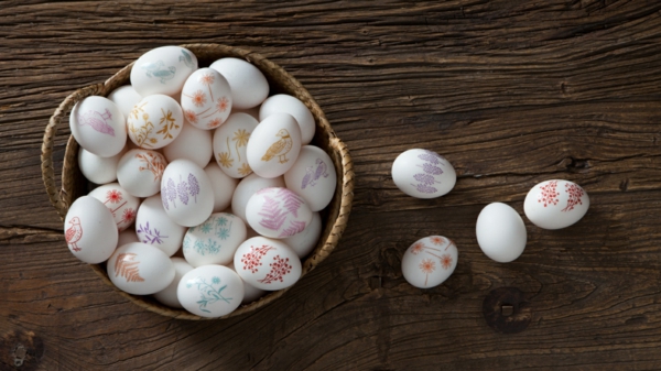 frohe ostern europäische traditionen bunte eier