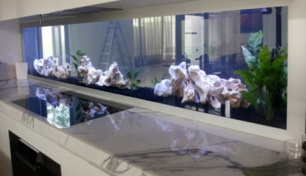küchendesign dekoideen küchenrückwand gestalten aquarium