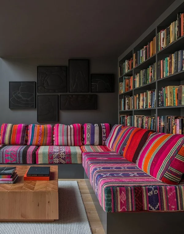 möbelstoffe farbige dessins kunterbunt wohnzimmer sofa
