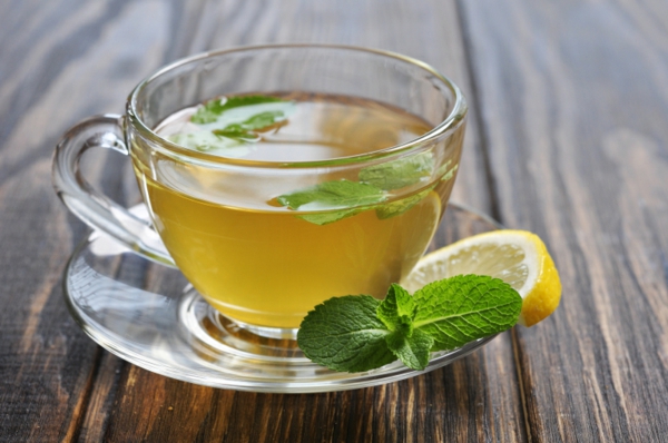 tee zubereiten grüne minze gesund