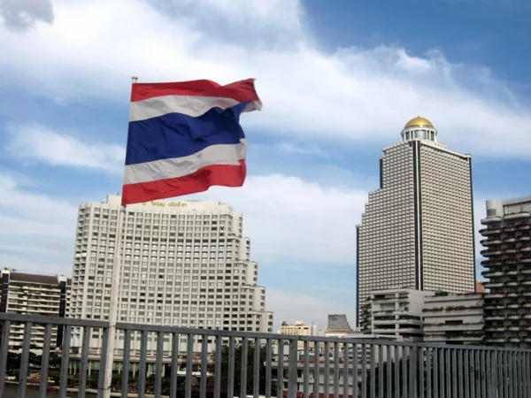 thailandurlaub reisen und urlaub bangkok fahne