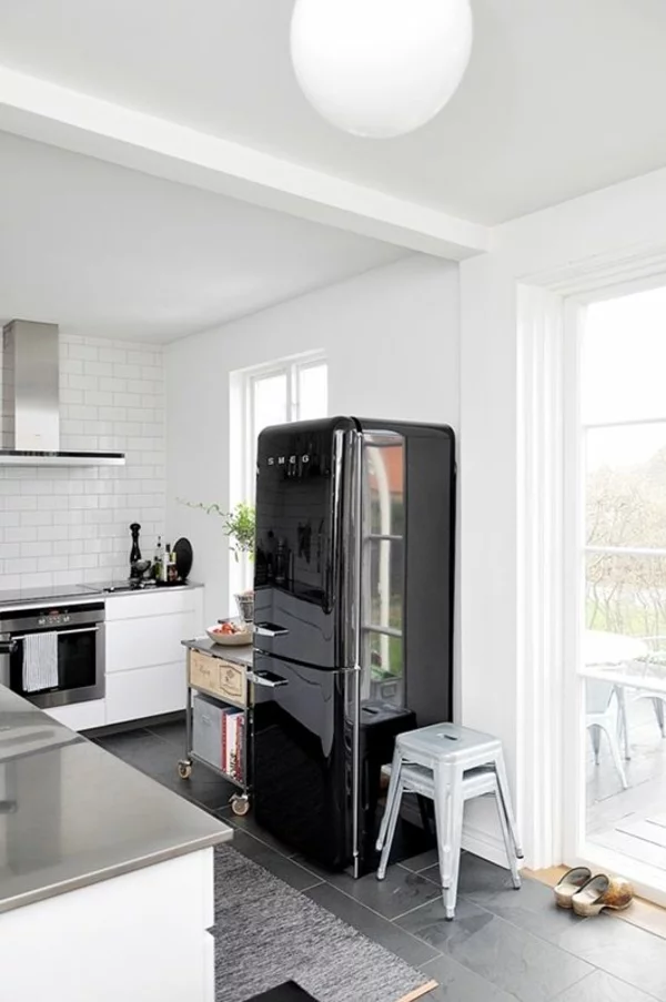 Küchendesign küchenideen küchengeräte kühlschrank schwarz