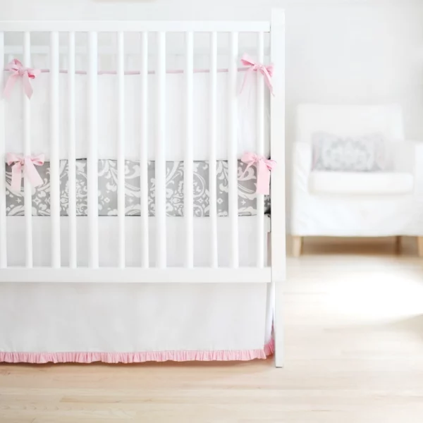 babybett design sanfte nuancen babyzimmer einrichten dekorieren