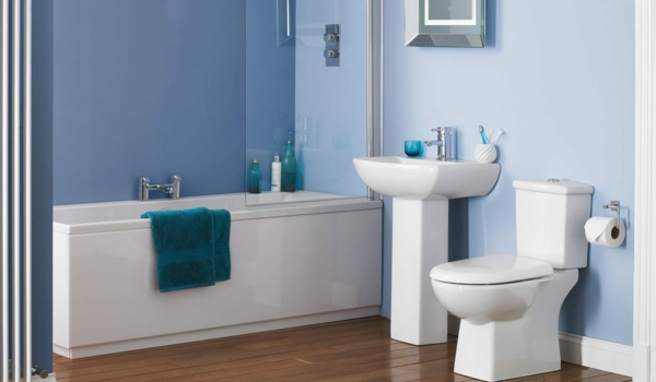 badezimmer design weiß blau holzboden