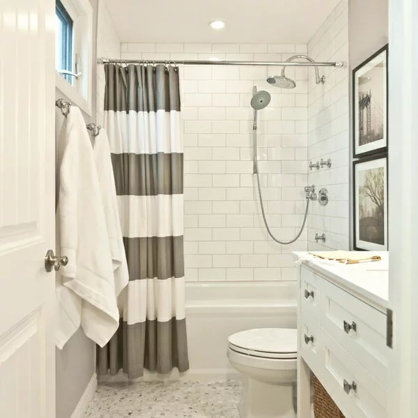 badezimmer vorhang kleines badezimmer streifen muster