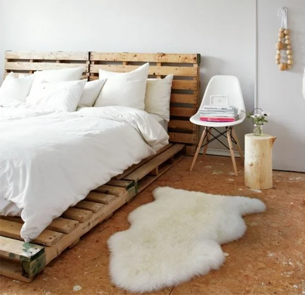 bett aus paletten selber bauen schlafzimmer skandinavisch einrichten