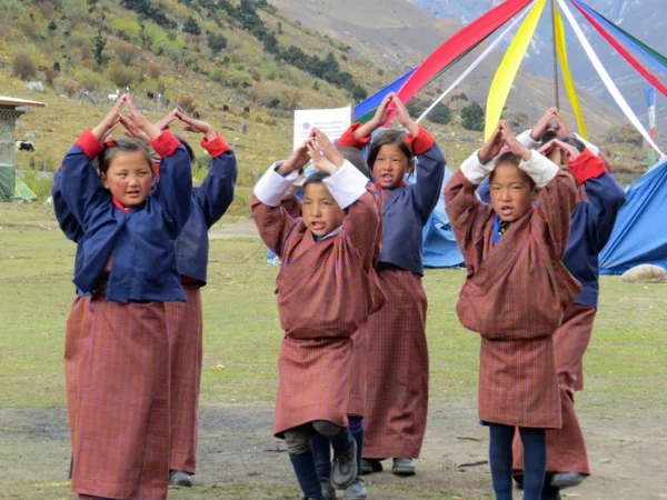 bhutan glück kinder neue generation