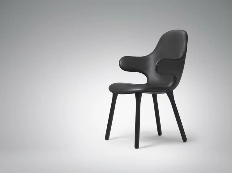 design stühle Catch Chair &Tradition schwarz stühlbeine