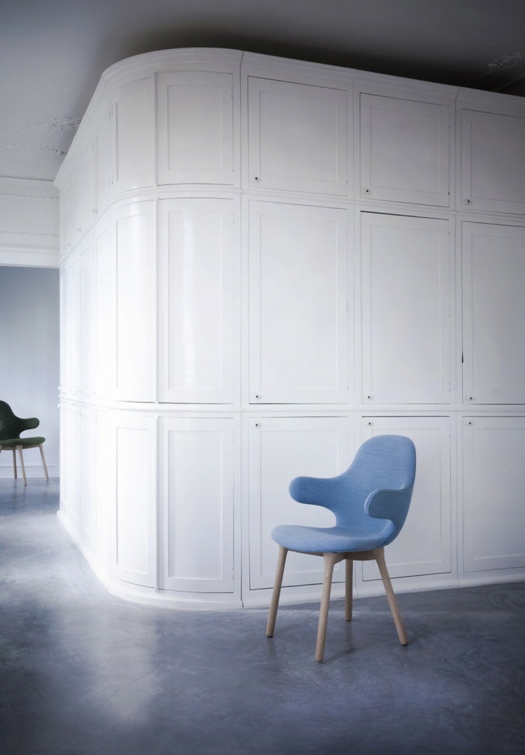 design stühle Catch Chair hayon für &Tradition blau holzbeine