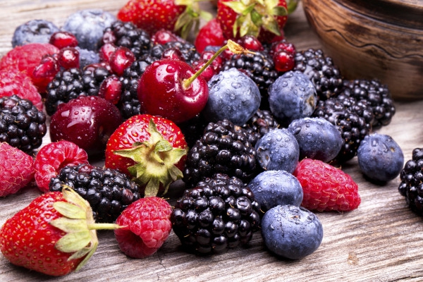 gesichtsmaske selber machen waldfrüchte brombeeren blaubeeren erdbeeren