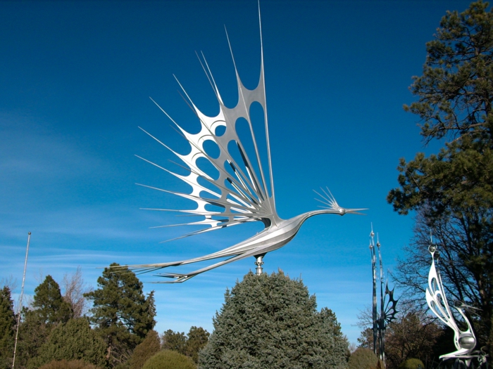 kinetische kunst installation moderne skulpturen vogel