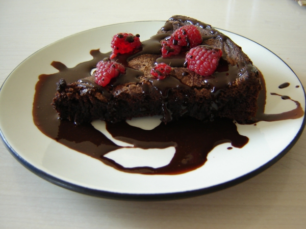 kuchen verzieren schokoladenkuchen verführerische ideen süßigkeiten schokolade