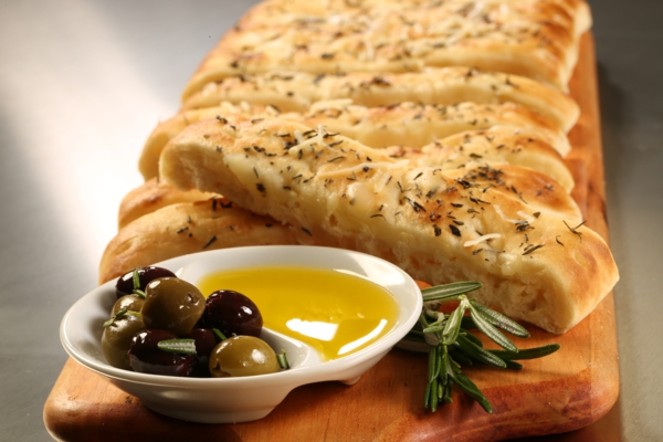 mediterrane diät focaccia rosmarin oliven