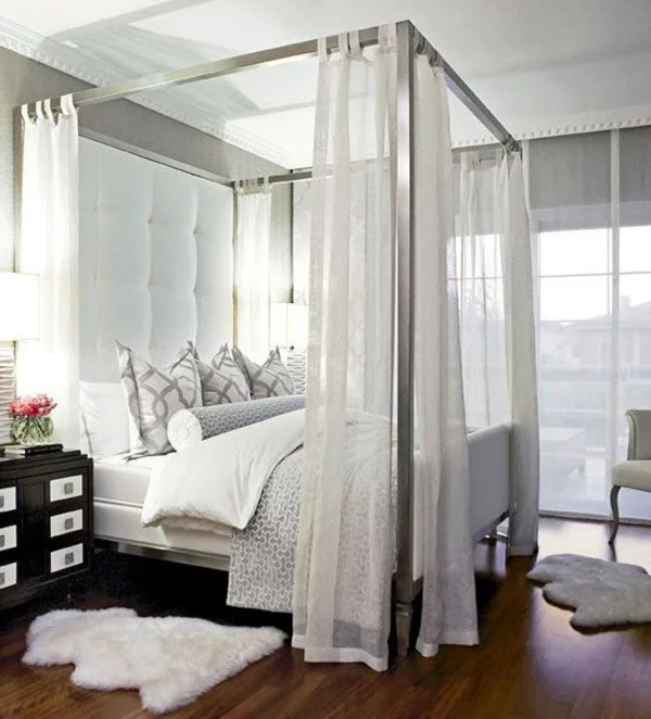 schlafzimmer design betthimmel dekoteppiche dekokissen