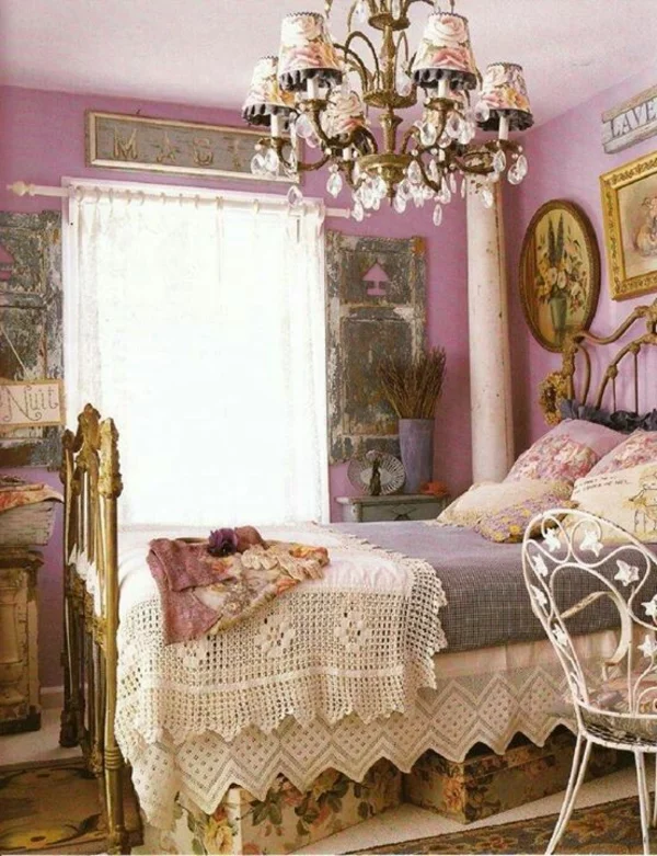 schlafzimmer design shabby chic einrichtung lila wandfarbe
