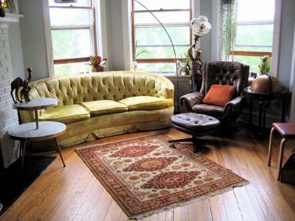 vintage möbel wohnzimmer teppich gelbes sofa sessel