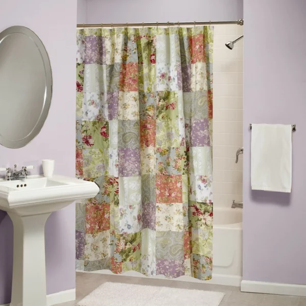 vorhang badezimmer farbiges muster ovaler badspiegel