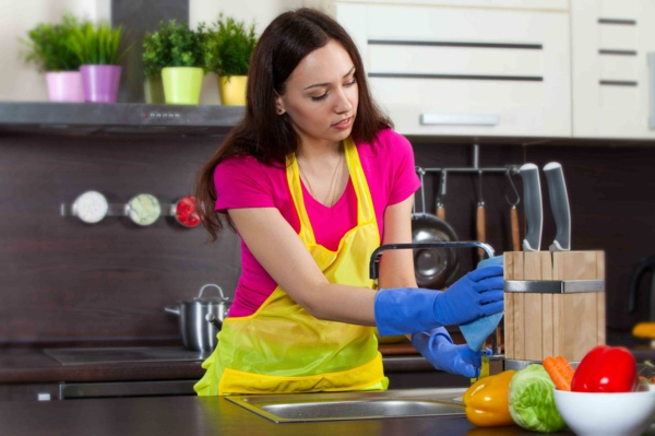 wohnung putzen küche armaturen säubern
