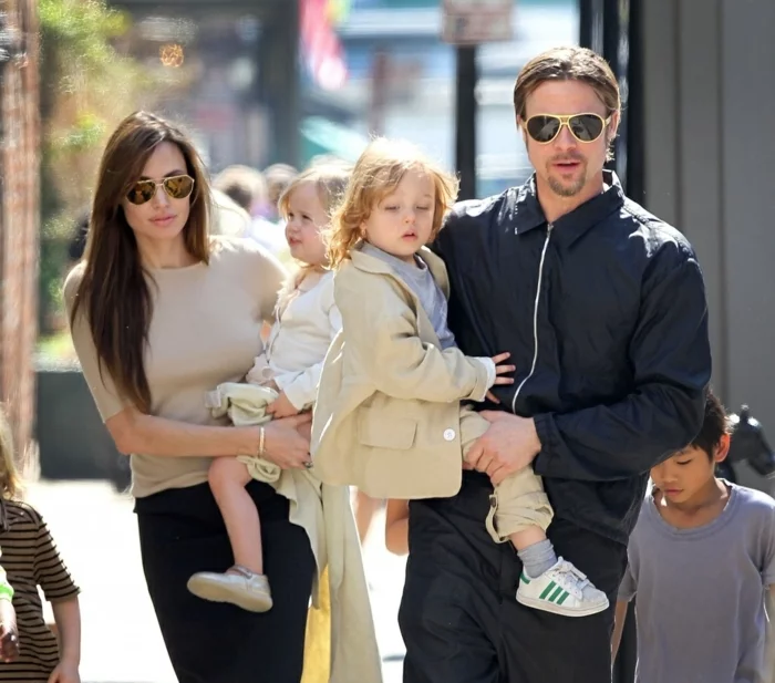 Angelina Jolie Kinder unterwegs knox jolie pitt in brad pitt