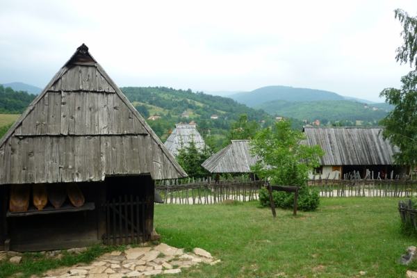 Staro selo Sirogojno sehenswürdigkeiten Reisen nach Serbien