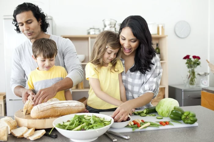Vereinbarkeit von Familie und Beruf zusammen kochen