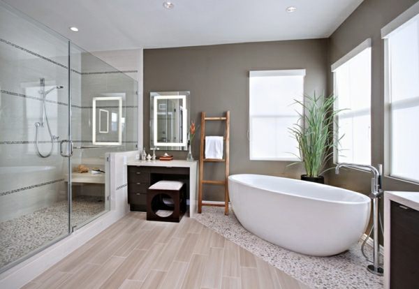badezimmergestaltung ideen modern freistehende badewanne duschwände glas