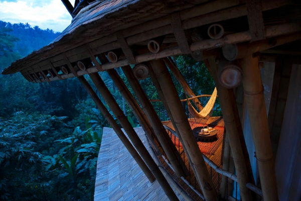 bambus holz balkon terrasse säulen