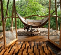 Magische Häuser aus Bambus Holz auf Bali