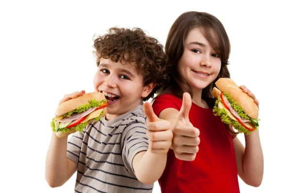 gesunde ernährung für kinder sandwiches essen