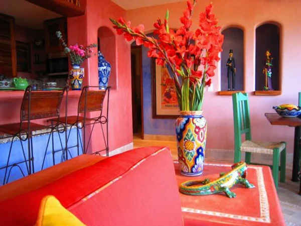 innendesign mexikanische deko einrichtungsideen wandfarbe rot